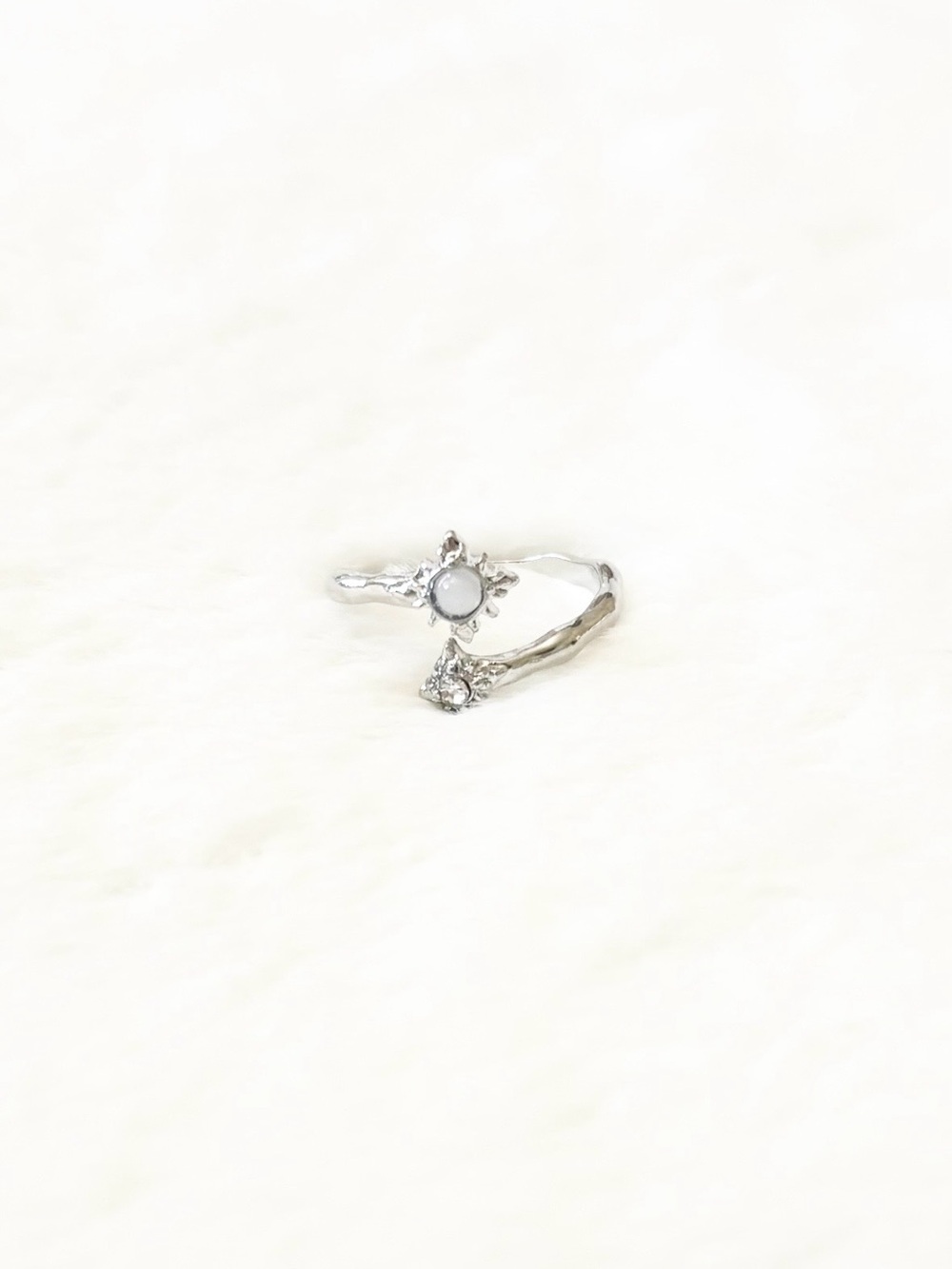 5/$15 🩷 MUST BUNDLE Delicate Silver Sun & Star Stone Ring